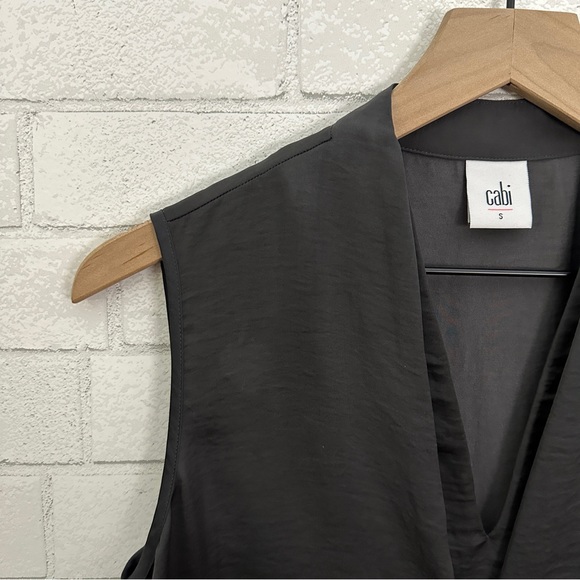 CABI Sleeveless Gray Top #3786 Veneer Top - Picture 7 of 8